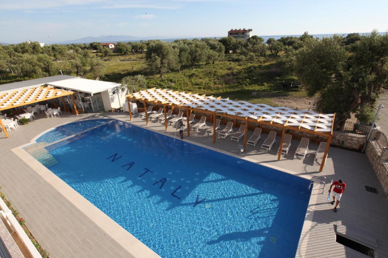 Hotel Riviera Borsh Buitenkant foto