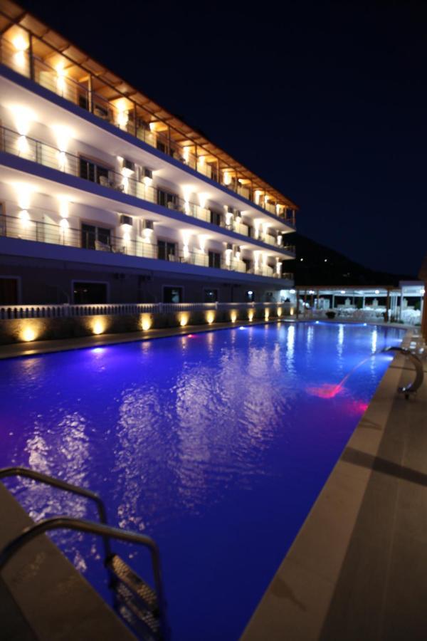 Hotel Riviera Borsh Buitenkant foto